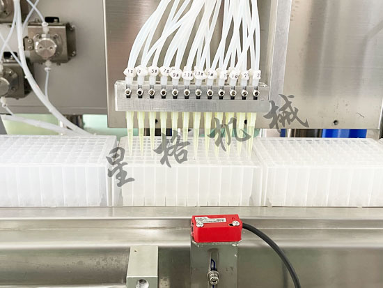 自動檢測試劑灌裝封口機生產(chǎn)線